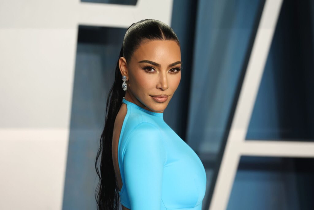 Kim Kardashian quảng cáo token EthereumMax