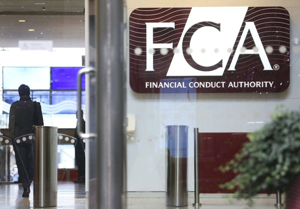 FCA (Financial Conduct Authority) tại Vương quốc Anh.